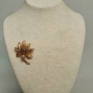 Avon Lotus Flower Brooch Textured Gold Tone Metal Open Petals